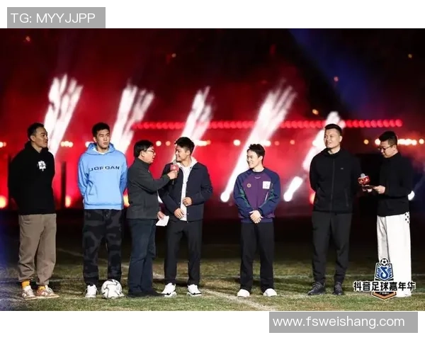 抖音平台上活跃的足球明星都有谁他们如何与粉丝互动引发热议 抖音平台上活跃的足球明星都有谁他们如何与粉丝互动引发热议